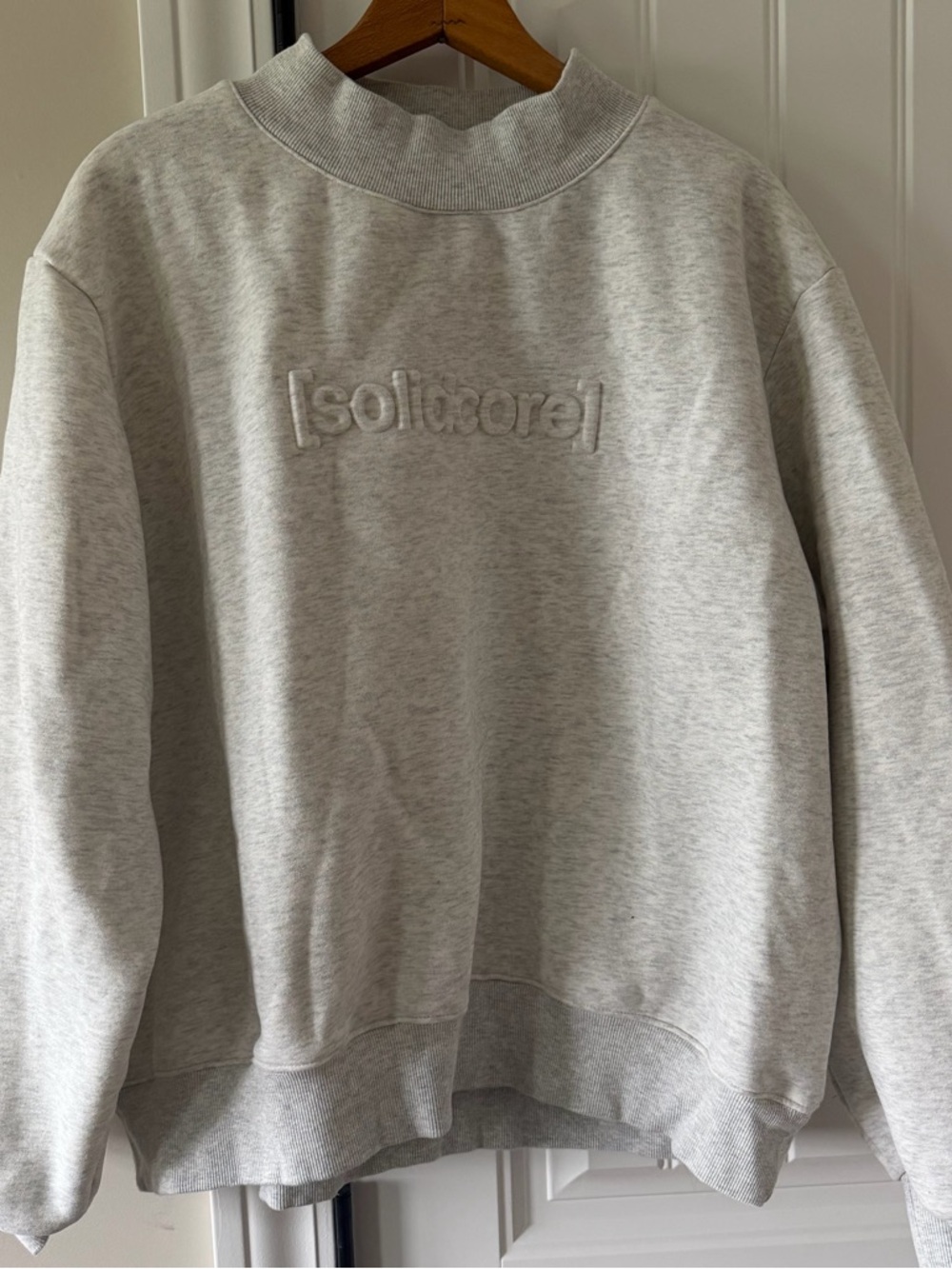 [solidcore] 2026 solidays mockneck sweatshirt